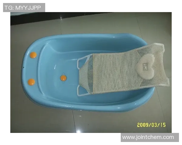 泳池用品大集合：必备泳池清洁设备、水质维护工具与休闲娱乐设备推荐